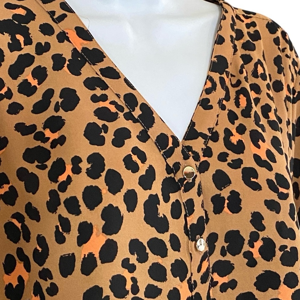 Leopard Print Blouse L V Neck Roll Tab Sleeve Animal Print Mob Wife Office Siren - Picture 5 of 9